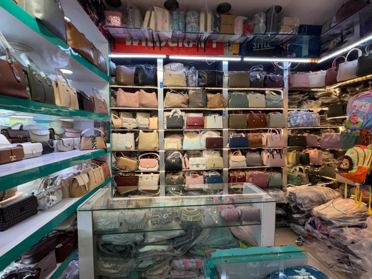 Handbag wall